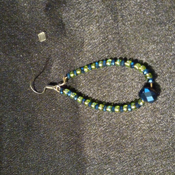 2 pairs of earrings - Picture 6 of 6